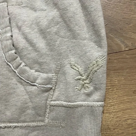 American Eagle Outfitters Men's Light Tan 1/4 Zip-Up Sweater size Medium - Picture 8 of 13